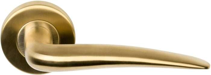 Basics LBXX massieve deurkruk geveerd op ronde rozet PVD mat goud