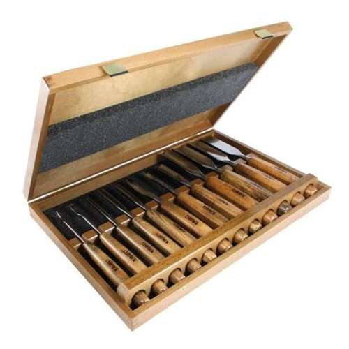 Set 12 delige beeldhouwer gutsen in een houten kist