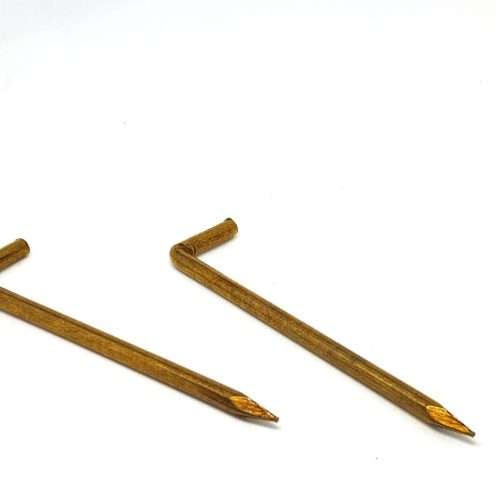 Haakje, puntduim vermessingd